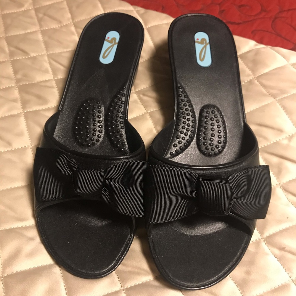 OKAb Black Slides with Grosgrain Bows